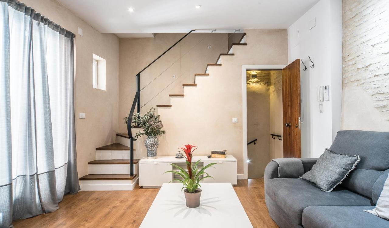 Rey De Sevilla Flats - Duplex Museo Bagian luar foto