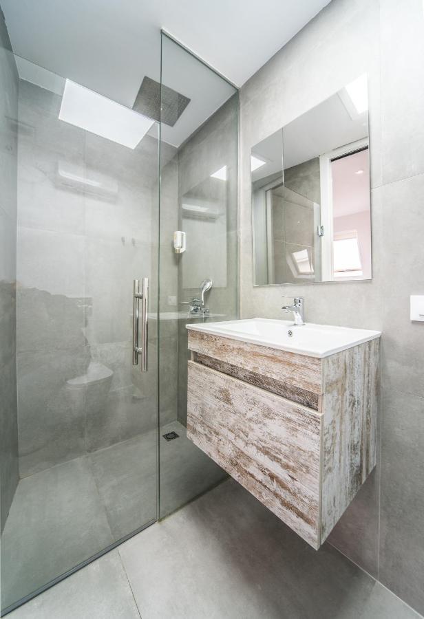 Rey De Sevilla Flats - Duplex Museo Bagian luar foto