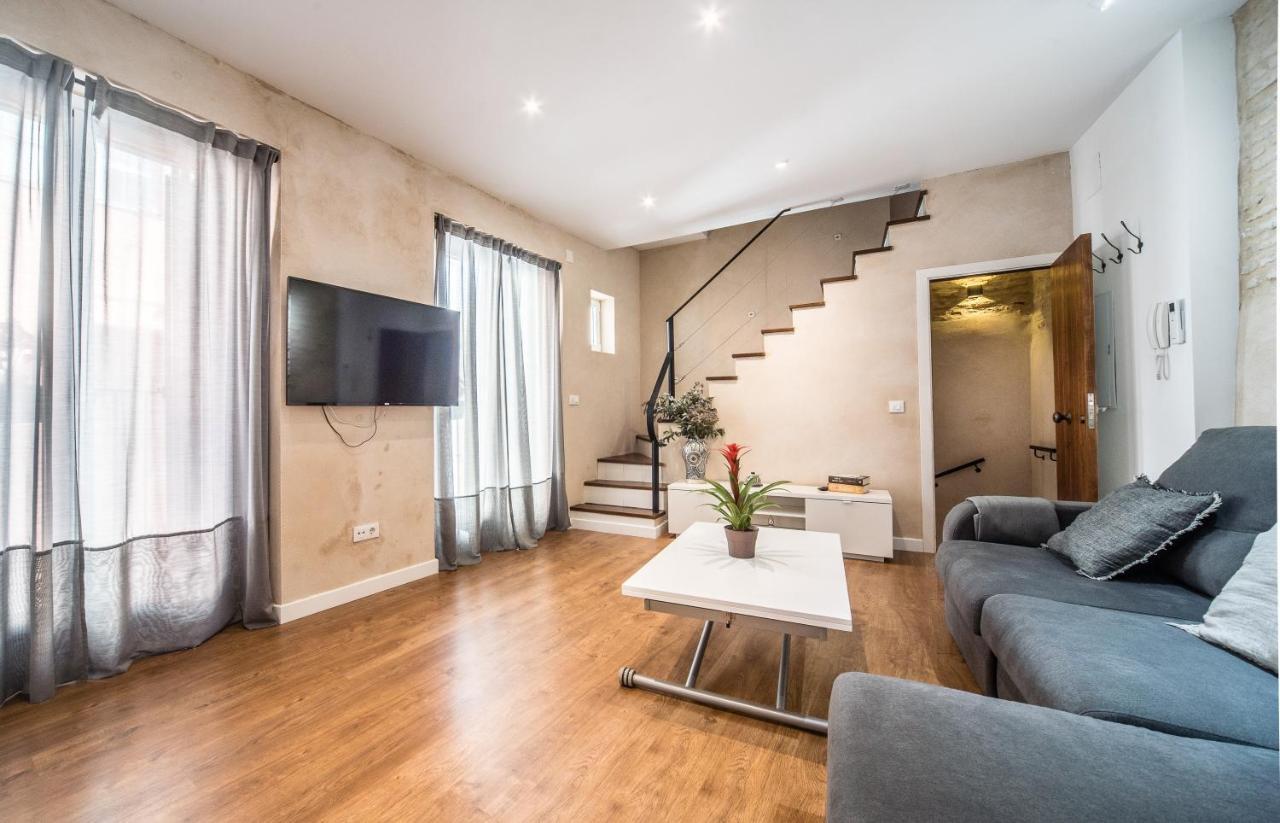 Rey De Sevilla Flats - Duplex Museo Bagian luar foto
