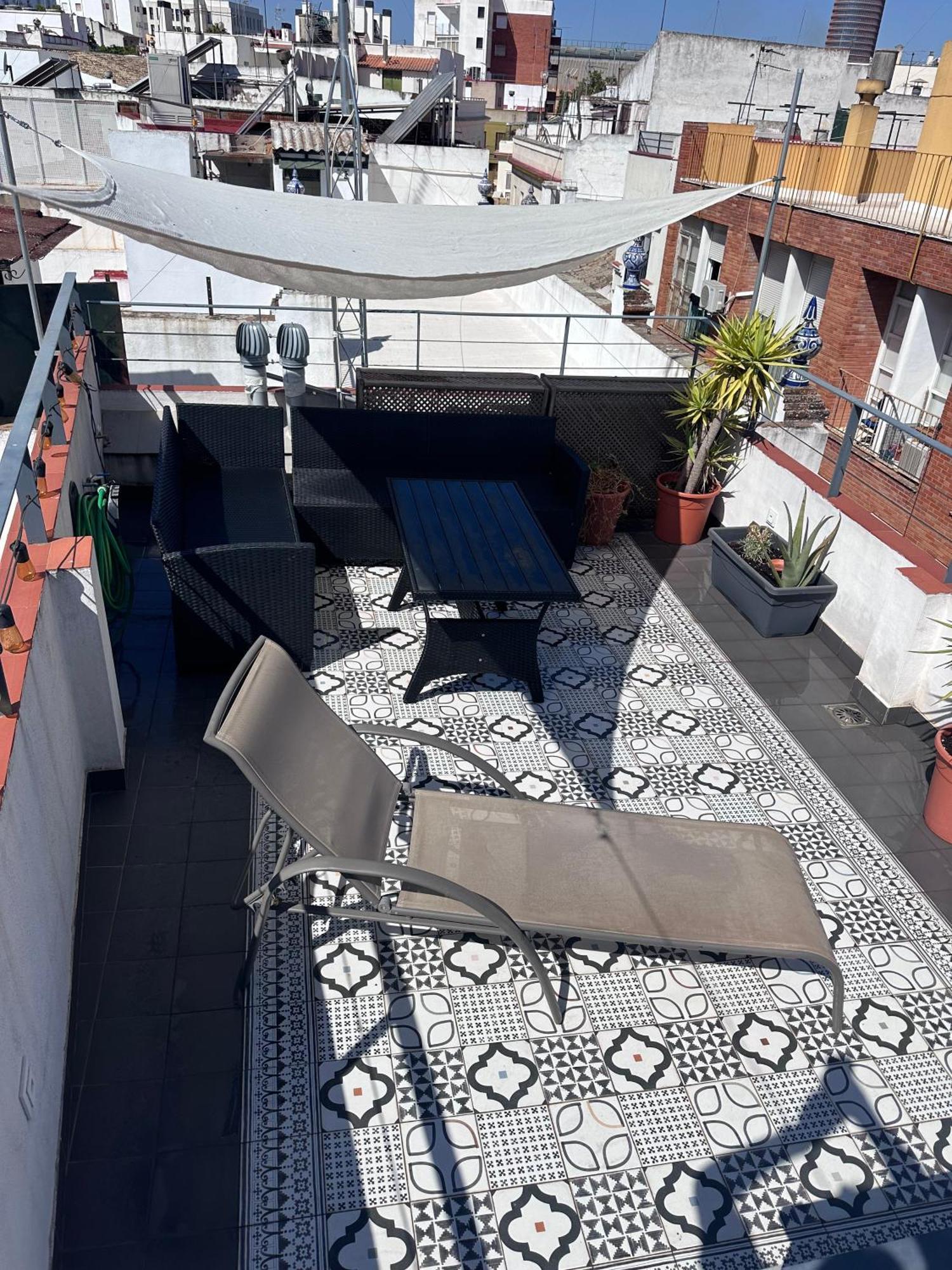 Rey De Sevilla Flats - Duplex Museo Bagian luar foto